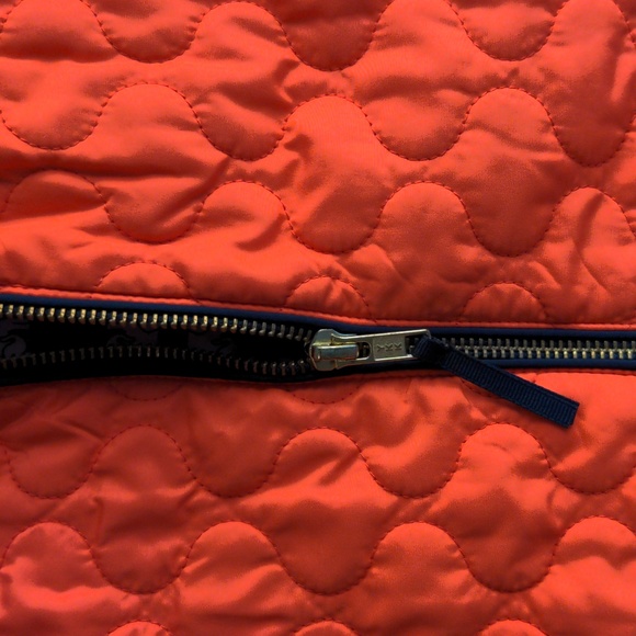 Crown & Ivy Puffer Vest Elephant Design Lining Zippered 2 Pockets Size S - Picture 3 of 7